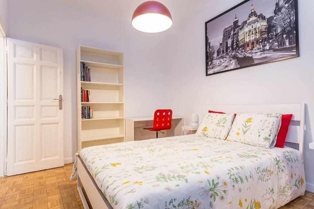 Apartamento Piso confortable y céntrico Madrid Exterior foto