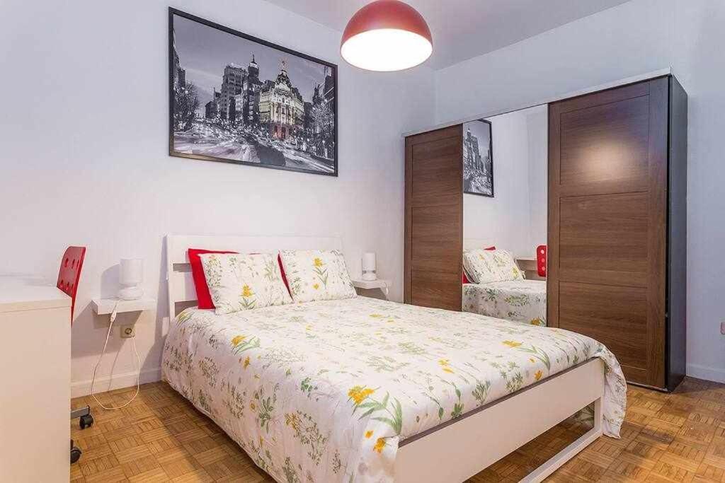 Apartamento Piso confortable y céntrico Madrid Exterior foto