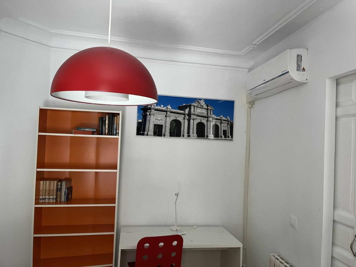 Apartamento Piso confortable y céntrico Madrid Exterior foto